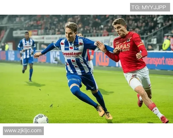 荷兰足球甲级联赛最新动态与球队表现分析深度解读 荷兰足球甲级联赛最新动态与球队表现分析深度解读